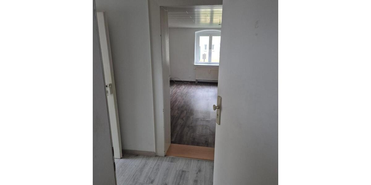 Erdgeschoßwohnung Hainichen - 3 Zimmer, 60 m&sup2;, 325&euro; | Angebot:24680360