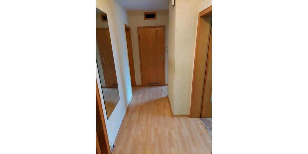 Dachgeschoßwohnung Zweibrücken - 3 Zimmer, 77 m&sup2;, 500&euro; | Angebot:25349779
