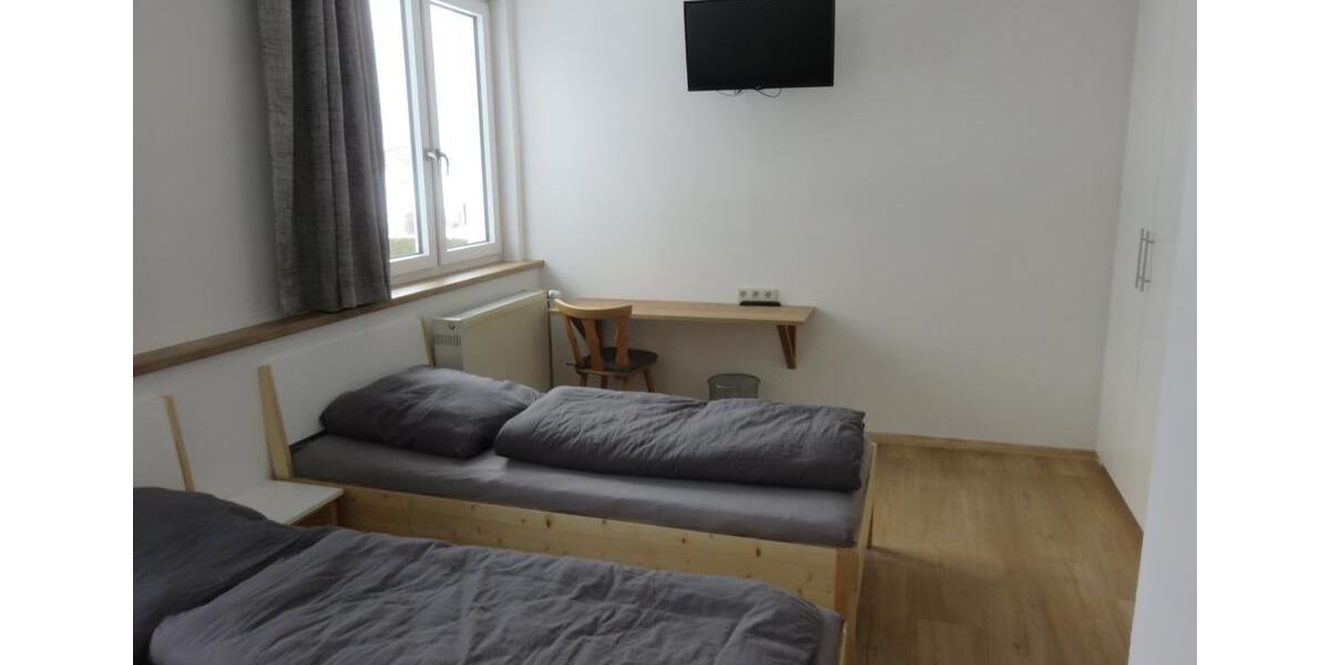 Wohnen auf Zeit Burglengenfeld - 4 Zimmer, 80 m&sup2;, 23&euro; | Angebot:25636390