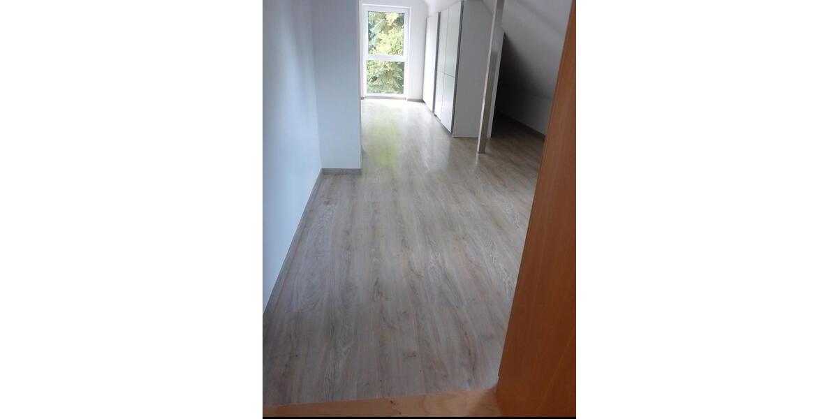 Etagenwohnung Dipperz - 5 Zimmer, 120 m&sup2;, 1.080&euro; | Angebot:26265652