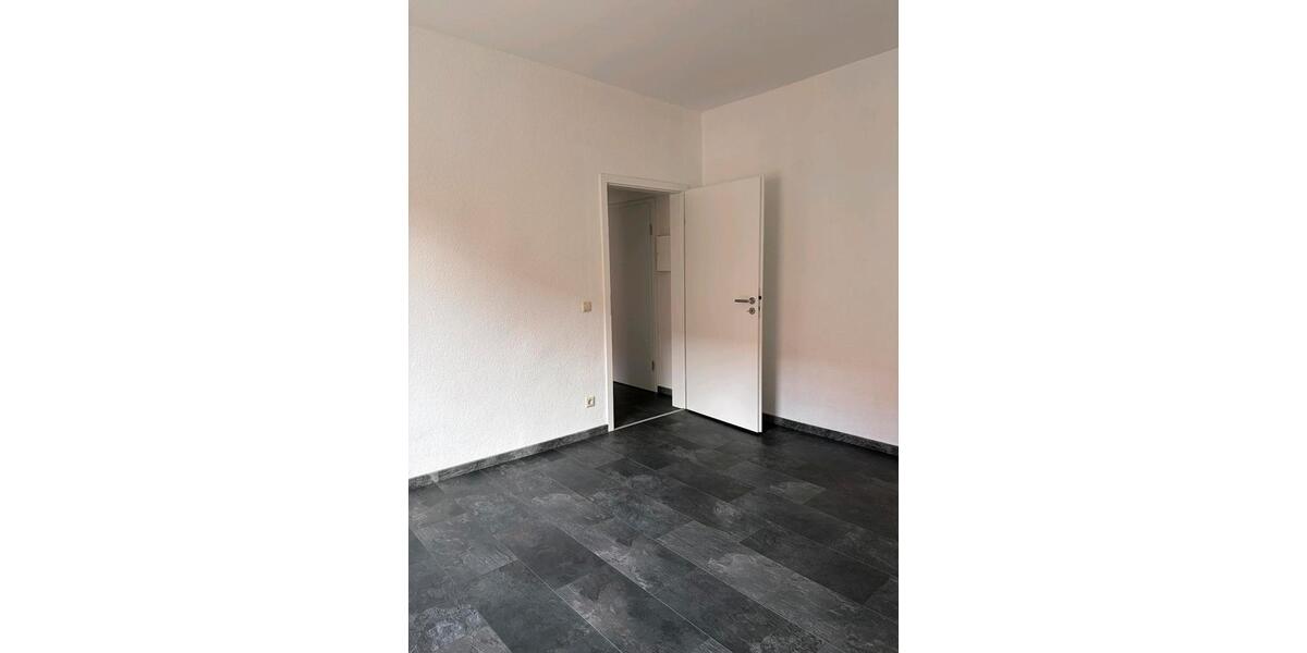 Etagenwohnung Gräfenhainichen - 2 Zimmer, 60 m&sup2;, 450&euro; | Angebot:26578502