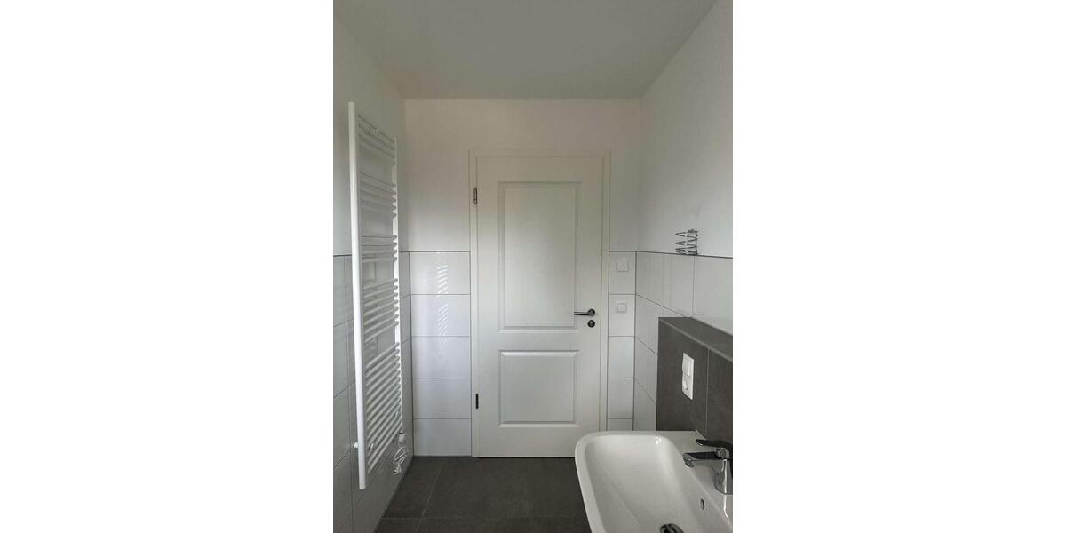 Etagenwohnung Oldenburg Kreyenbrück - 2 Zimmer, 100 m&sup2;, 1.090&euro; | Angebot:26146041
