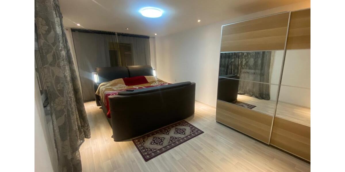 Reihenhaus Schwalbach - 5 Zimmer, 150 m&sup2;, 1.300&euro; | Angebot:24715240