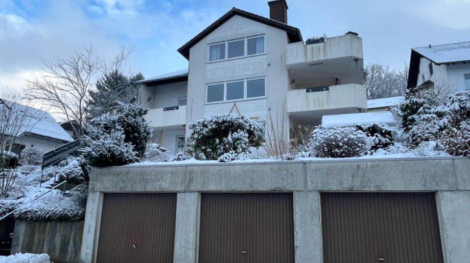 Exklusive 135 qm Wohnung mit Kamin, Einbauküche & Garage 4 zimmer