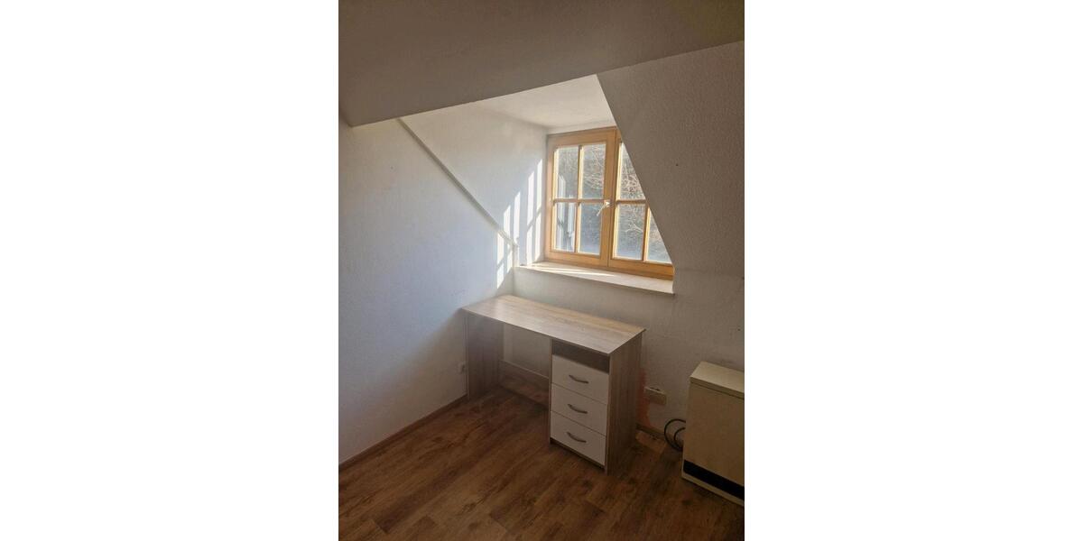 Dachgeschoßwohnung Oberkotzau - 2.5 Zimmer, 48 m&sup2;, 380&euro; | Angebot:26249103