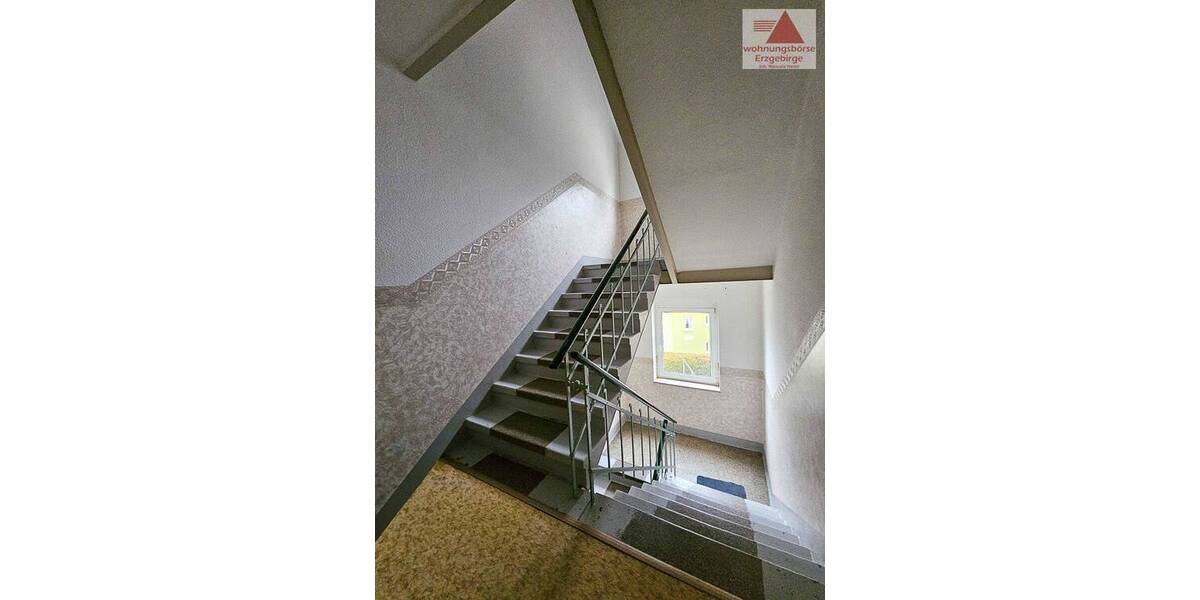 Etagenwohnung Lößnitz - 2 Zimmer, 49 m&sup2;, 294&euro; | Angebot:26929613
