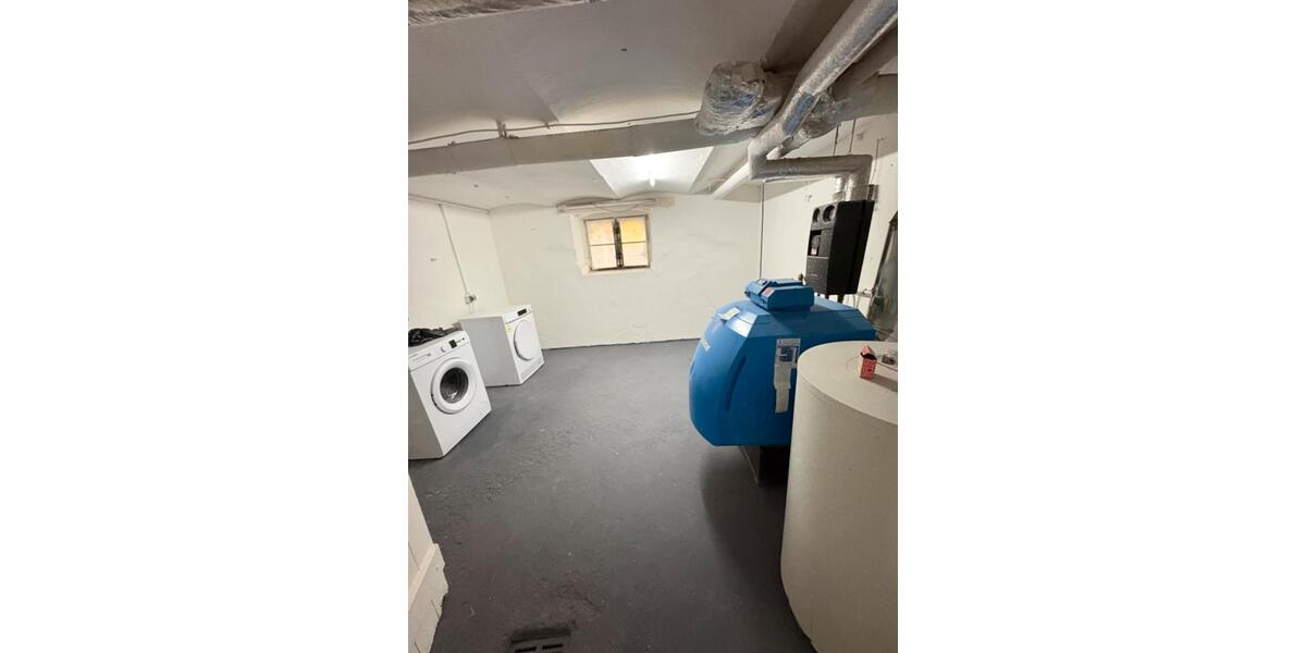 Einfamilienhaus Pohlheim - 8 Zimmer, 240 m&sup2;, 2.200&euro; | Angebot:25032445