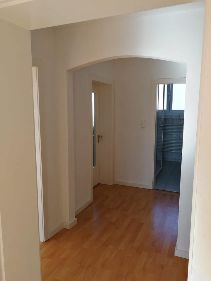 Helle 3-Zimmer-Wohnung mit Garten, großem Keller und Garage