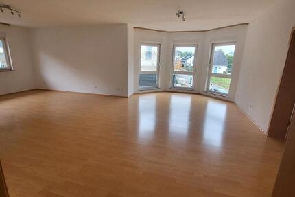 Helle und Schöne Wohnung inkl.Einbauküche und 2xBalkonen 3 zimmer