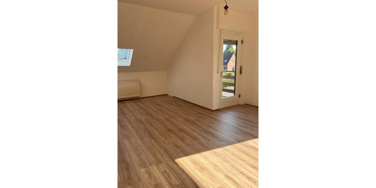 Dachgeschoßwohnung Herzogenrath - 3 Zimmer, 97 m&sup2;, 1.100&euro; | Angebot:26621379