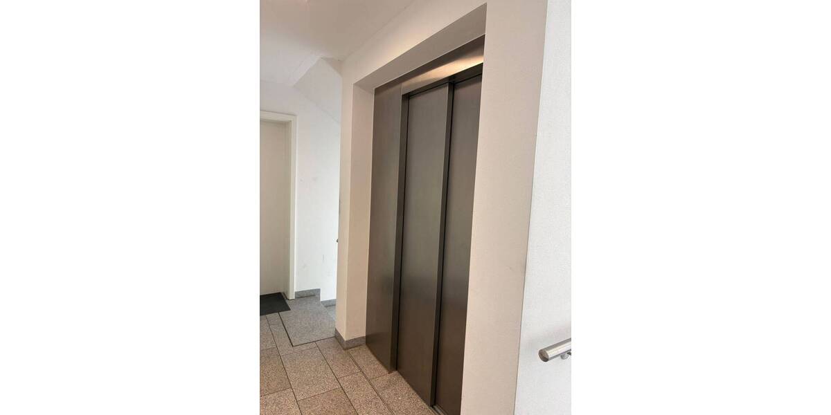 Etagenwohnung Amberg - 2 Zimmer, 64 m&sup2;, 700&euro; | Angebot:26740279