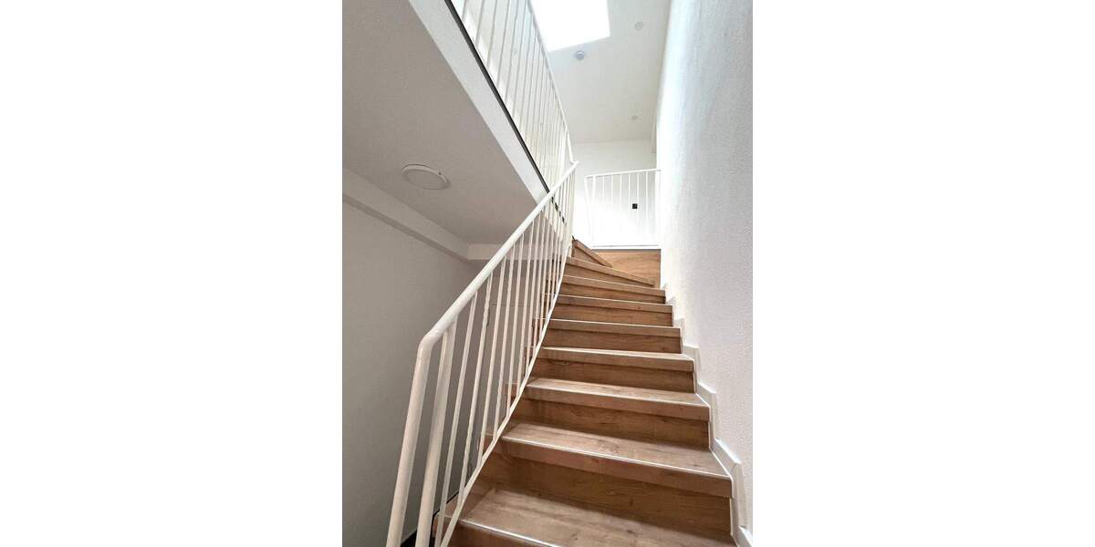 Zimmer Nußbaum - 3 Zimmer, 85 m&sup2;, 1.050&euro; | Angebot:25683775