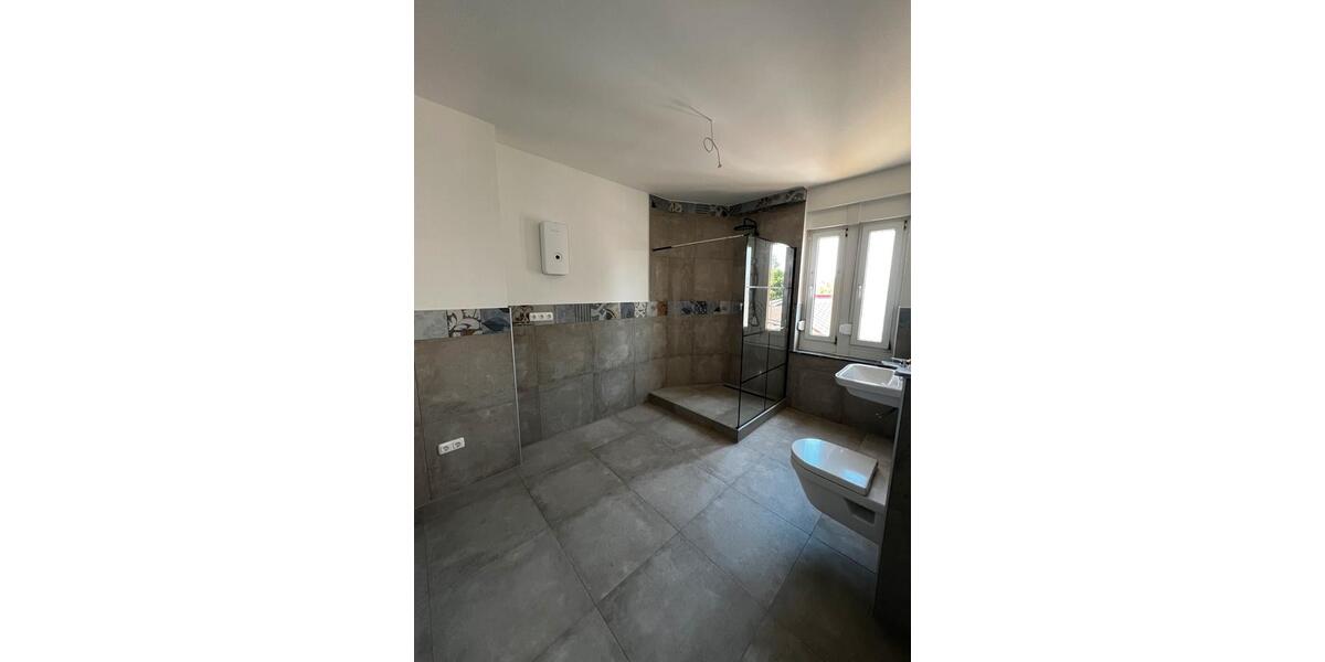 Einfamilienhaus Münster (Hessen) - 10 Zimmer, 195 m&sup2;, 2.425&euro; | Angebot:21530701