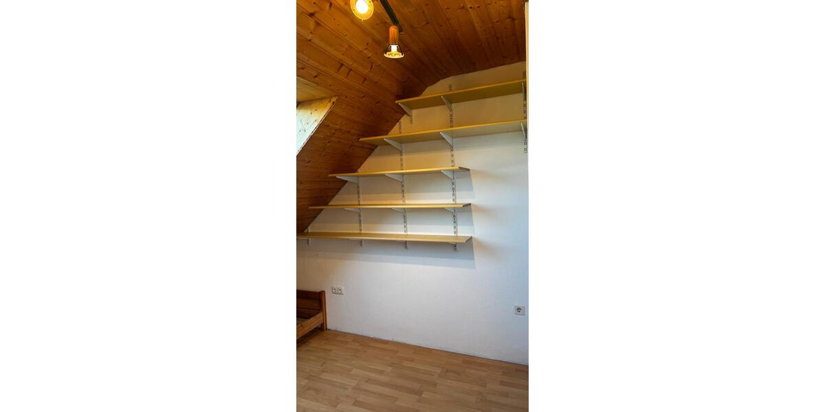 Dachgeschoßwohnung Wolfsburg - 2.5 Zimmer, 50 m&sup2;, 650&euro; | Angebot:25367966