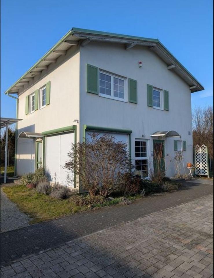 BüroPraxisKanzleiStudio im Gewerbegebiet zu vermieten