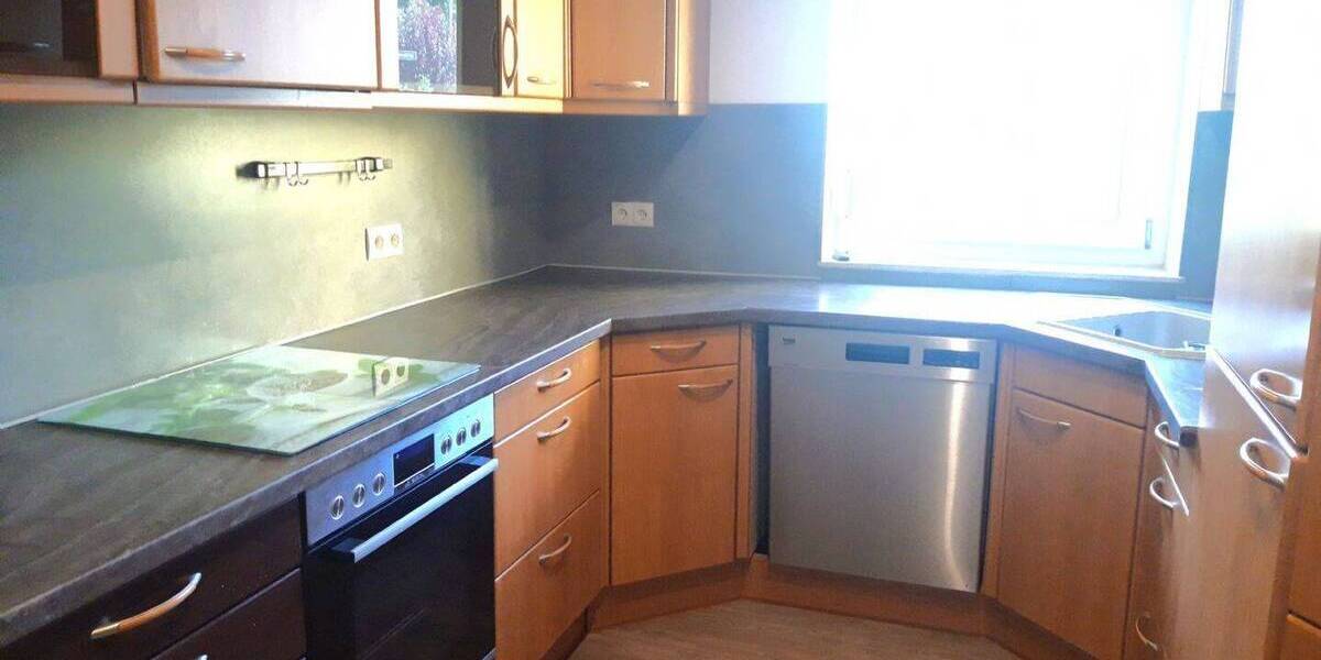 Etagenwohnung Amberg Schäflohe - 4 Zimmer, 120 m&sup2;, 1.075&euro; | Angebot:26064399