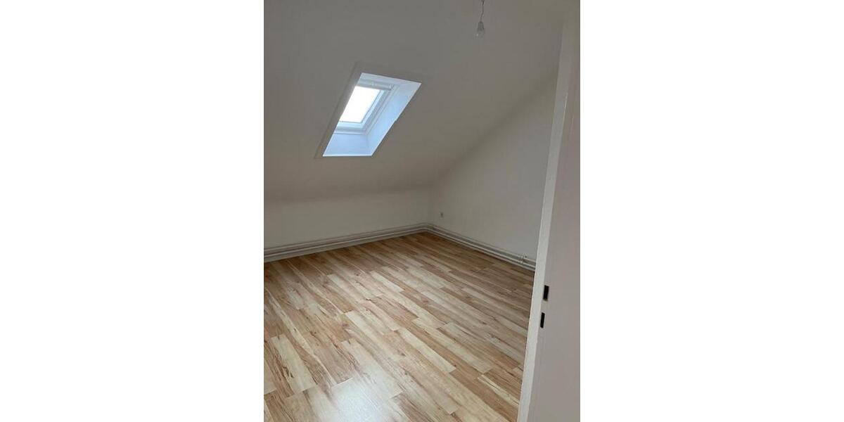 Dachgeschoßwohnung Dortmund Hombruch - 1 Zimmer, 25 m&sup2;, 300&euro; | Angebot:25144469