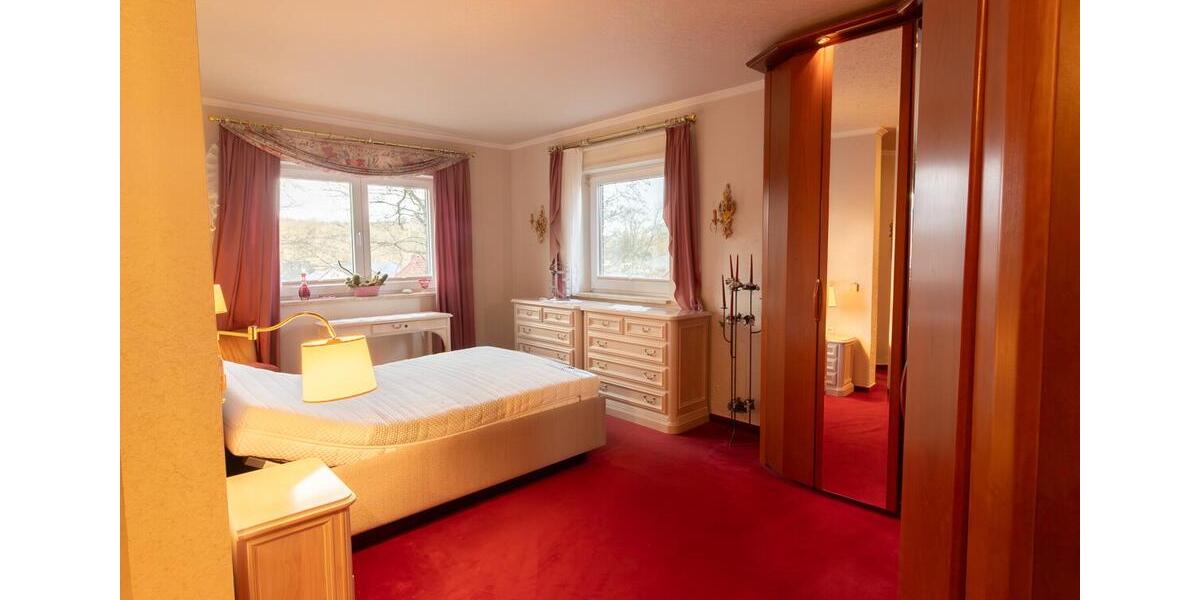 Erdgeschoßwohnung Malente - 3 Zimmer, 168 m&sup2;, 1.800&euro; | Angebot:25809398