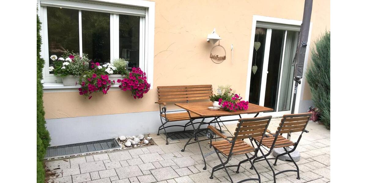 Wohnen auf Zeit Wackersdorf - 3 Zimmer, 95 m&sup2;, 98&euro; | Angebot:24152548