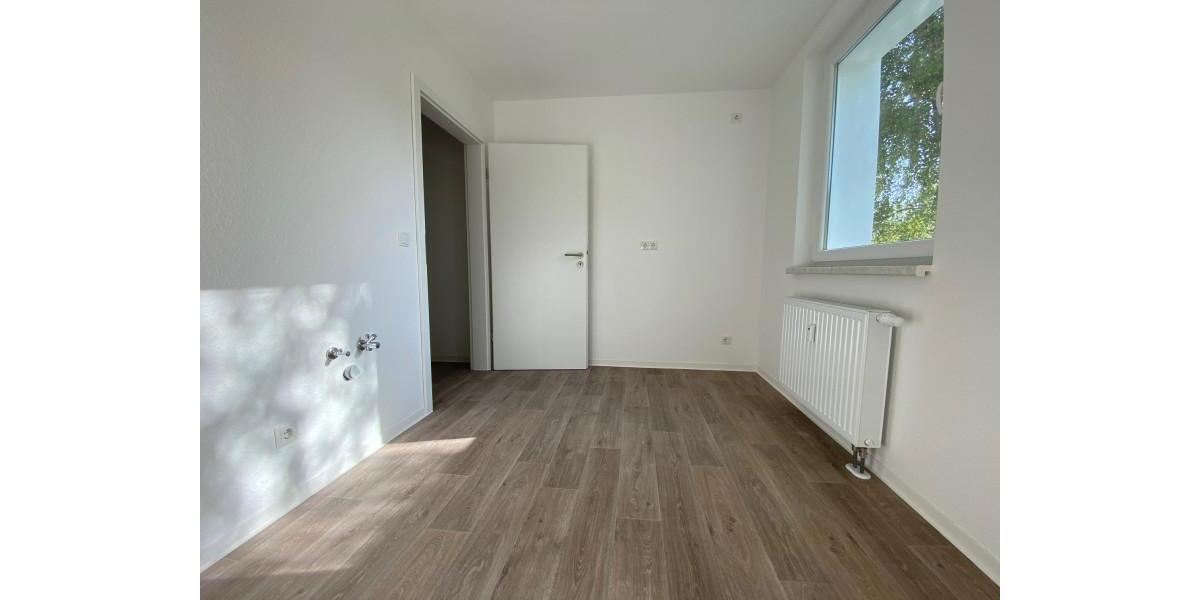 Etagenwohnung Staßfurt - 3 Zimmer, 91 m&sup2;, 680&euro; | Angebot:26645800