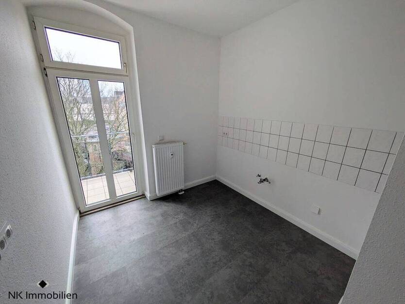 ++ wunderschöne, frisch sanierte 4-Raum Wohnung mit Balkon - ab sofort verfügbar ++