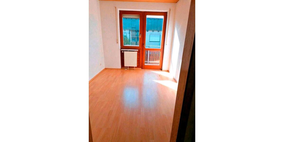 Reihenhaus Haßfurt - 4 Zimmer, 106 m&sup2;, 750&euro; | Angebot:26043434