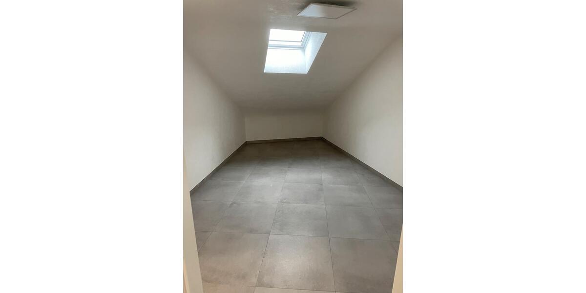 Neu sanierte 4ZKB Wohnung in Kaiserslautern-Erfenbach 4 zimmer