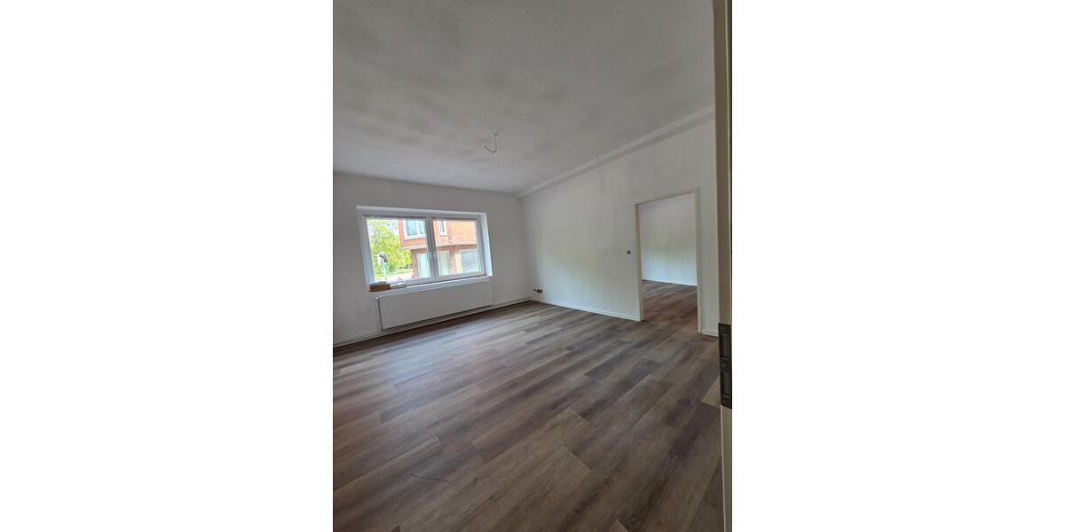 Erdgeschoßwohnung Emden - 3 Zimmer, 71 m&sup2;, 710&euro; | Angebot:26634833