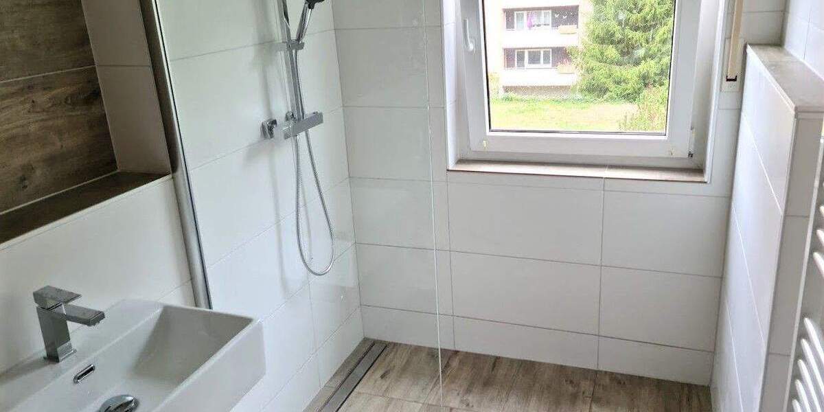 Etagenwohnung Bad Säckingen - 3 Zimmer, 92 m&sup2;, 1.140&euro; | Angebot:25802619