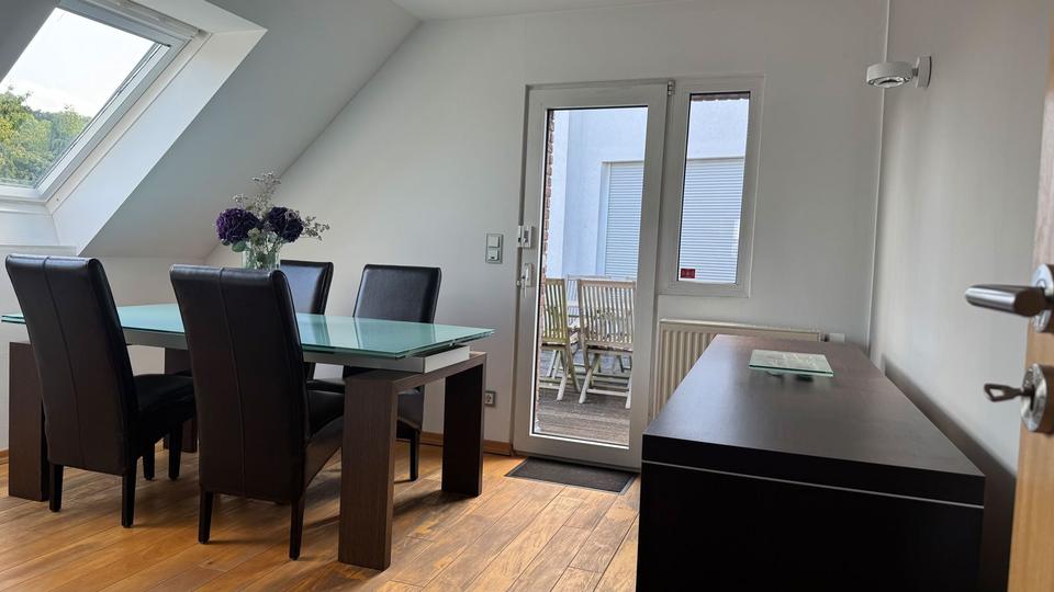 Wohnen auf Zeit Bornheim - 2 Zimmer, 60 m&sup2;, 130&euro; | Angebot:26268326