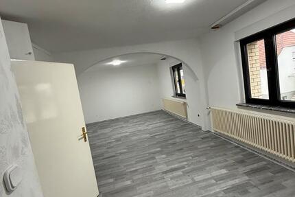 Haus Homburg - 4 Zimmer, 150 m&sup2;, 750&euro; | Angebot:24697344