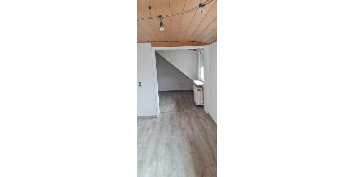 Dachgeschoßwohnung Eschenbach - 4 Zimmer, 79 m&sup2;, 900&euro; | Angebot:26547360