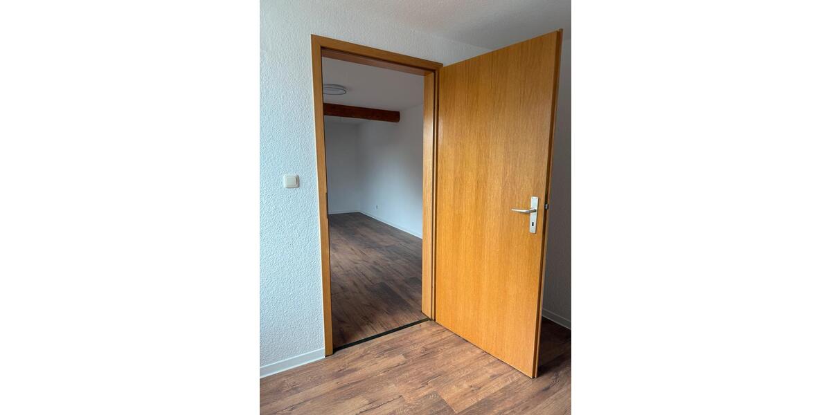 Dachgeschoßwohnung Lindhorst - 3.5 Zimmer, 102 m&sup2;, 850&euro; | Angebot:26582753