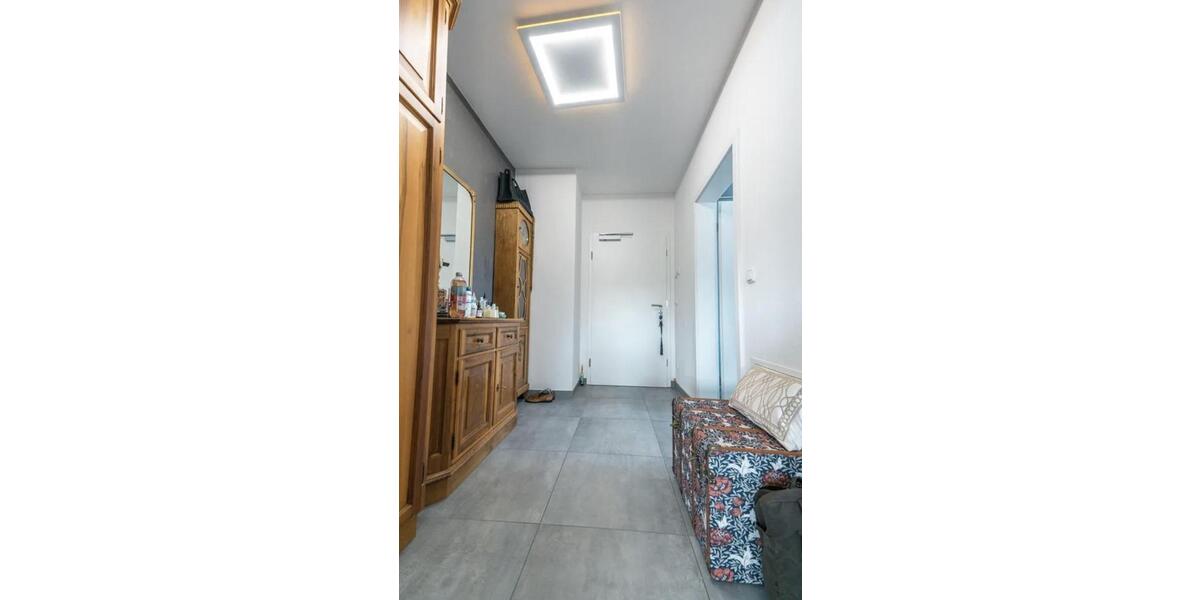 Dachgeschoßwohnung Forstinning - 2.5 Zimmer, 75 m&sup2;, 1.380&euro; | Angebot:24725387