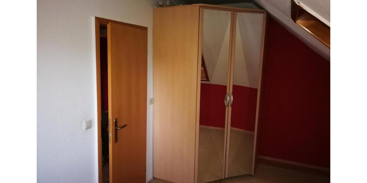 kleine 3 Raum Wohnung mit Einbauküche in Reinsdorf 3 zimmer