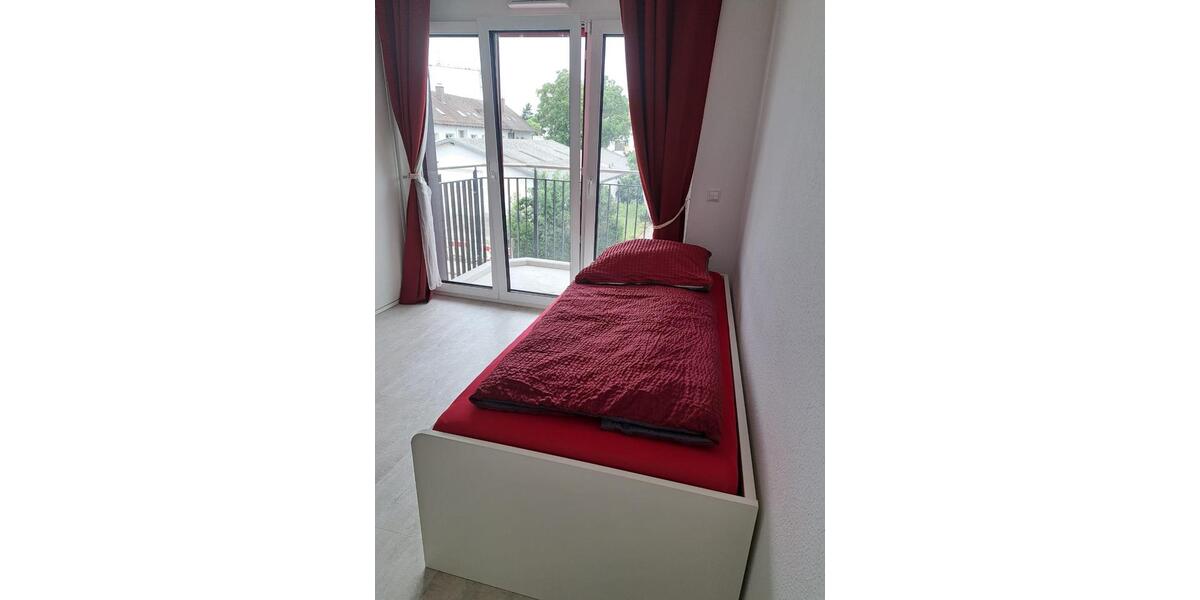 Wohnen auf Zeit Freiburg im Breisgau Betzenhausen - 1 Zimmer, 16 m&sup2;, 815&euro; | Angebot:25893986