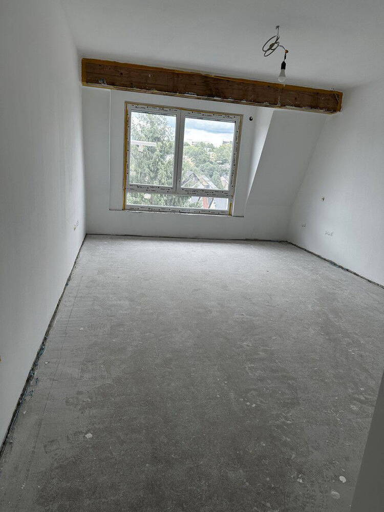 4 Zimmer-Wohnung mit Balkon, Barrierefrei, Aufzug, sowie mit günstigen Sonnen-Energie (A+)