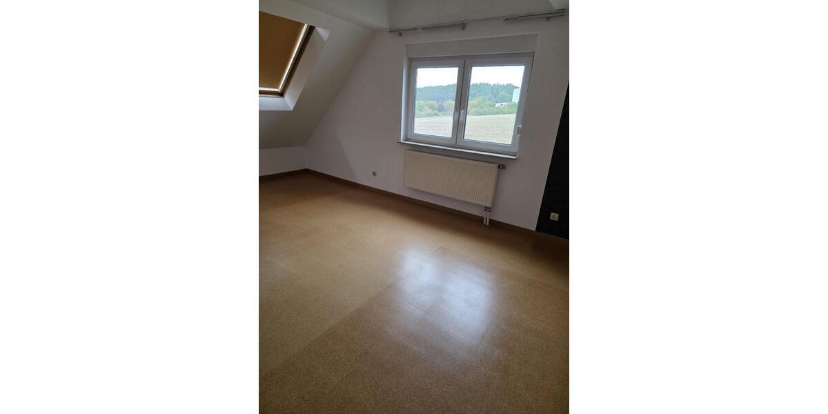 Dachgeschoßwohnung Bad Zwesten - 4 Zimmer, 92 m&sup2;, 550&euro; | Angebot:23138166