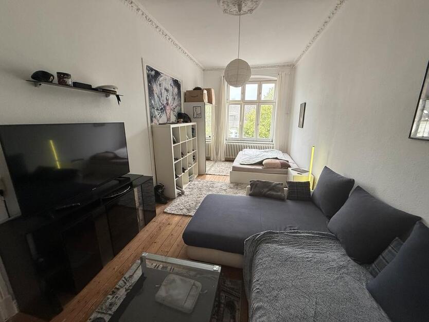 Ab Dez. Möbeliertes Zimmer in ruhiger 2er WG