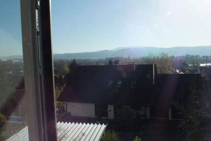 CHARMANTE DOPPELHAUSHÄLFTE MIT TOLLER LAGE UND FERNSICHT 5 zimmer