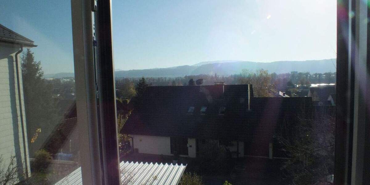 CHARMANTE DOPPELHAUSHÄLFTE MIT TOLLER LAGE UND FERNSICHT 5 zimmer