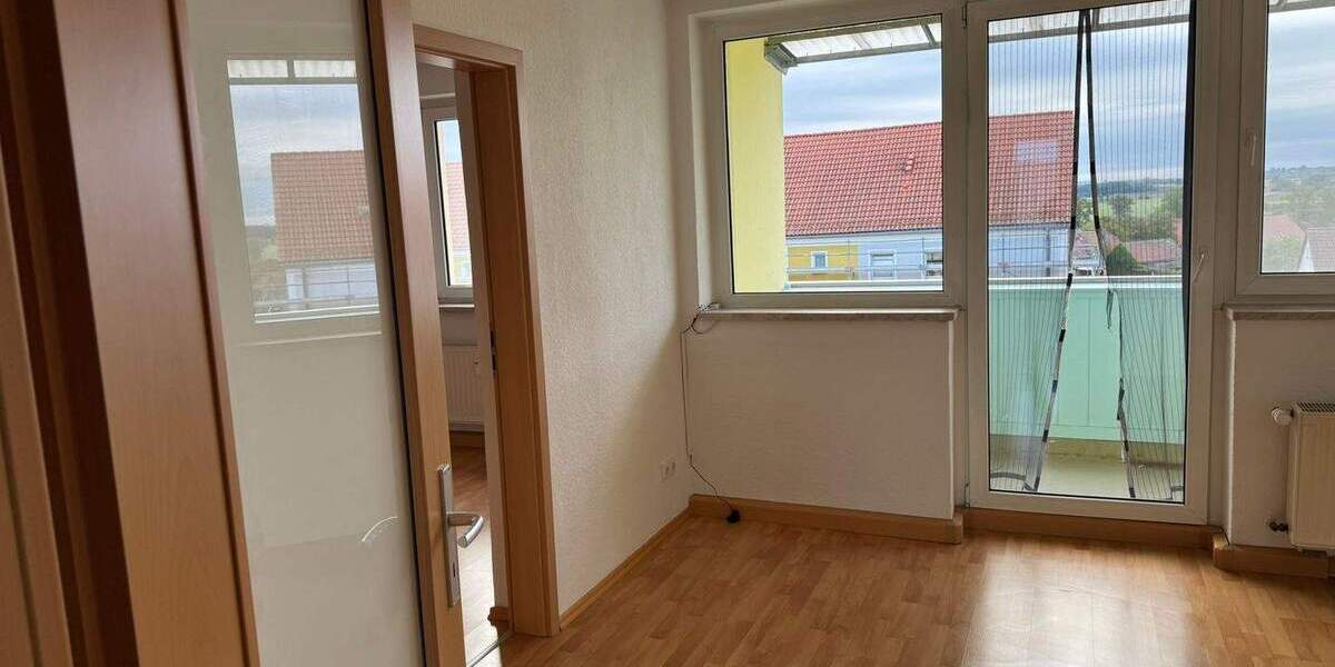 Etagenwohnung Strehla - 3 Zimmer, 72 m&sup2;, 471&euro; | Angebot:23399369