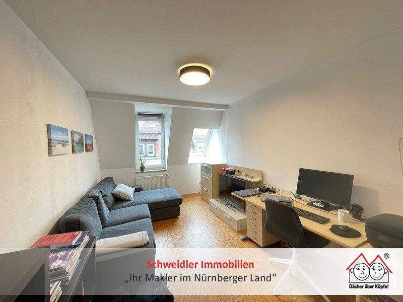 Nürnberg-Johannis: Moderne 2-Zimmer-DG-Wohnung mit EBK in schönem Jugendstilgebäude zur Miete 2 zimmer