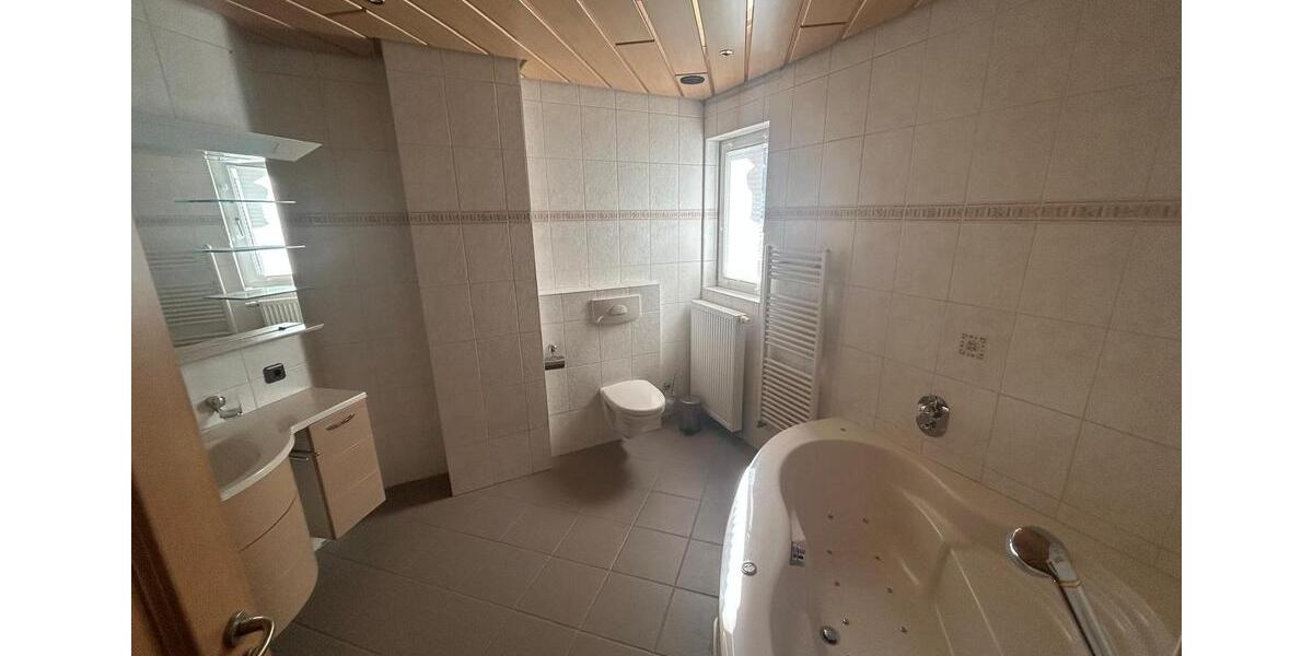 Einfamilienhaus Bebra - 6.5 Zimmer, 152 m&sup2;, 1.348&euro; | Angebot:21845134