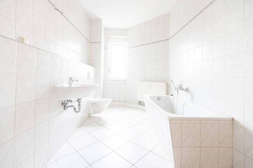 Schöne, Helle, Moderne, Saniert, 3-Zimmer Wohnung in Forst, ruhig, zentral