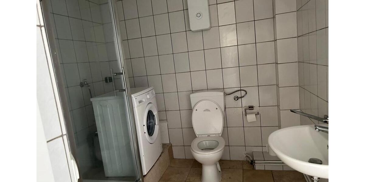 Etagenwohnung Göllheim - 2 Zimmer, 89 m&sup2;, 700&euro; | Angebot:25853677
