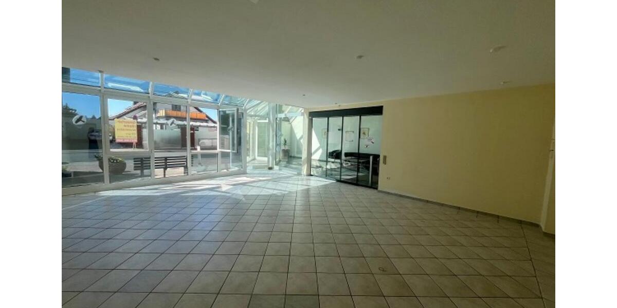 Renovierte Gewerbefläche in Büdingen - Flexible Nutzung. zimmer