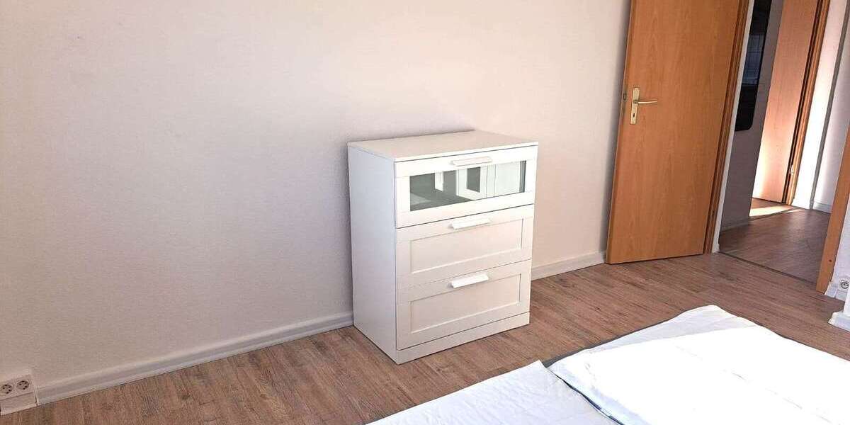 Komplett neu möblierte 2 Zimmer Wohnung mit Balkon. Flexibel ab 6 Monate zu vermieten! - Appartement Sachsen-Anhalt - Annaburg Annaburg | Angebot:25984847