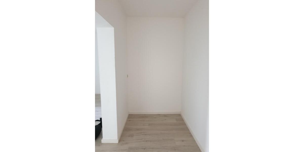 Dachgeschoßwohnung Brandenburg an der Havel - 2 Zimmer, 80 m&sup2;, 720&euro; | Angebot:25830047
