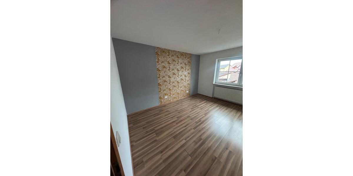 Etagenwohnung Amberg - 4 Zimmer, 105 m&sup2;, 900&euro; | Angebot:26255319